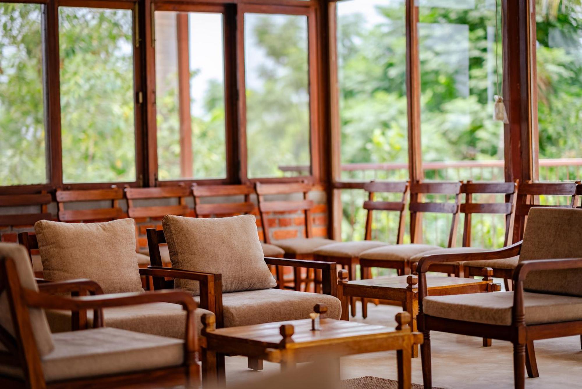 Sanctuary Chitwan National Park Hotel Luaran gambar
