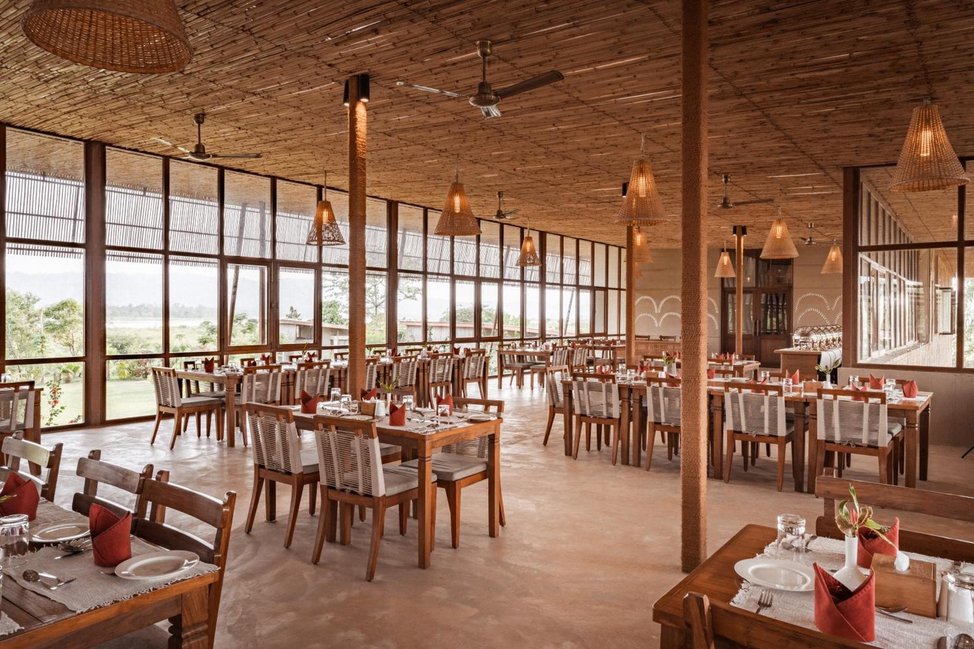Sanctuary Chitwan National Park Hotel Luaran gambar