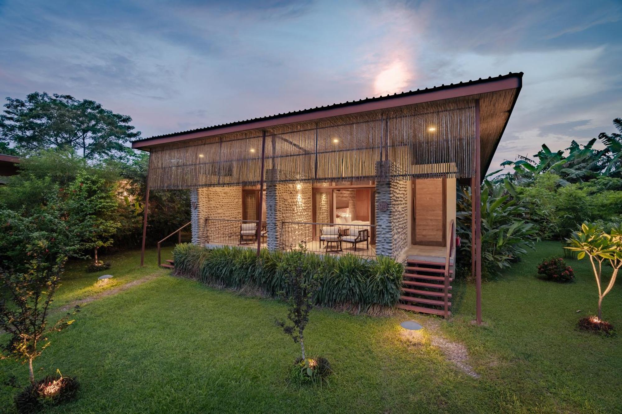 Sanctuary Chitwan National Park Hotel Luaran gambar