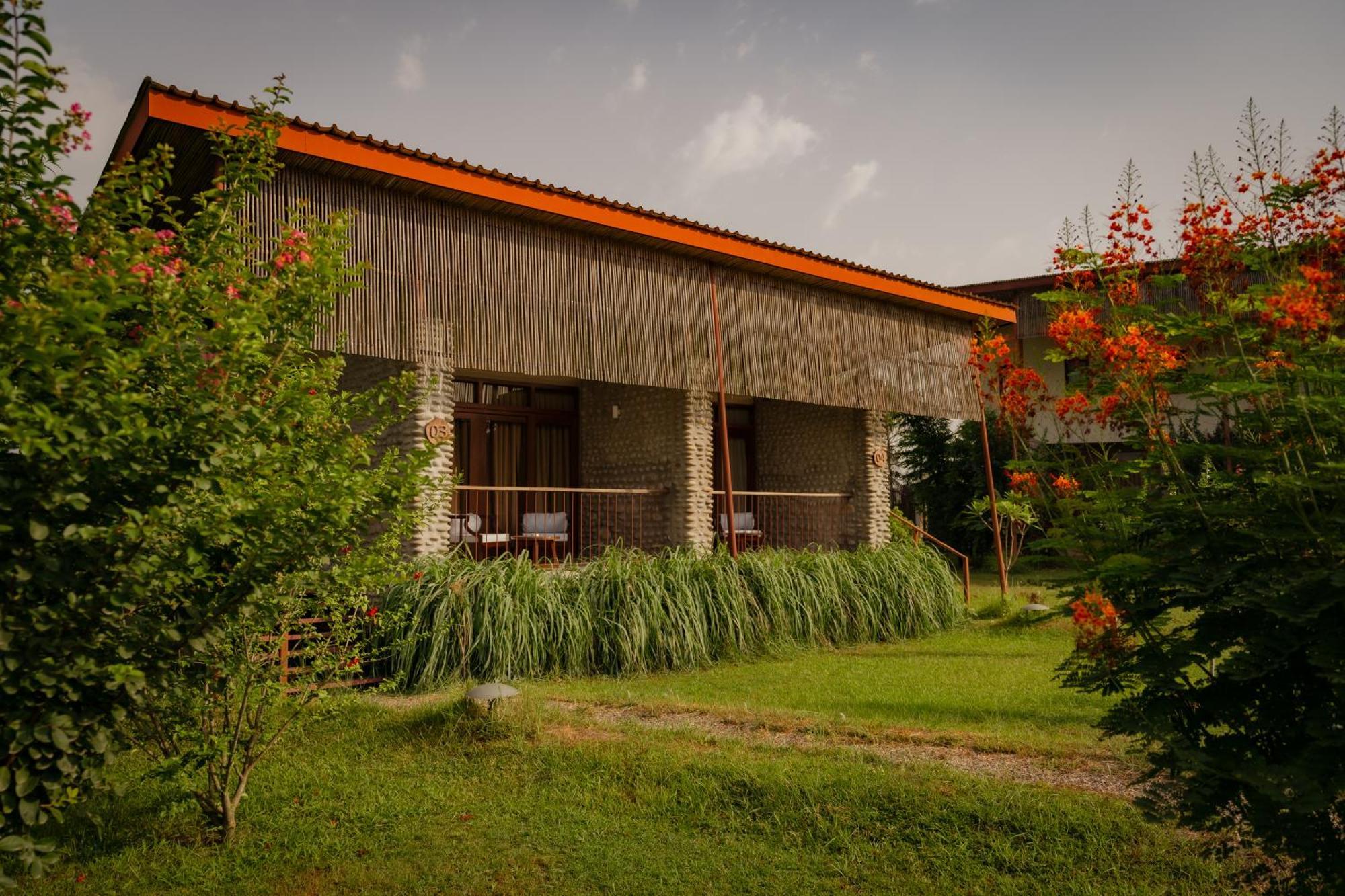 Sanctuary Chitwan National Park Hotel Luaran gambar