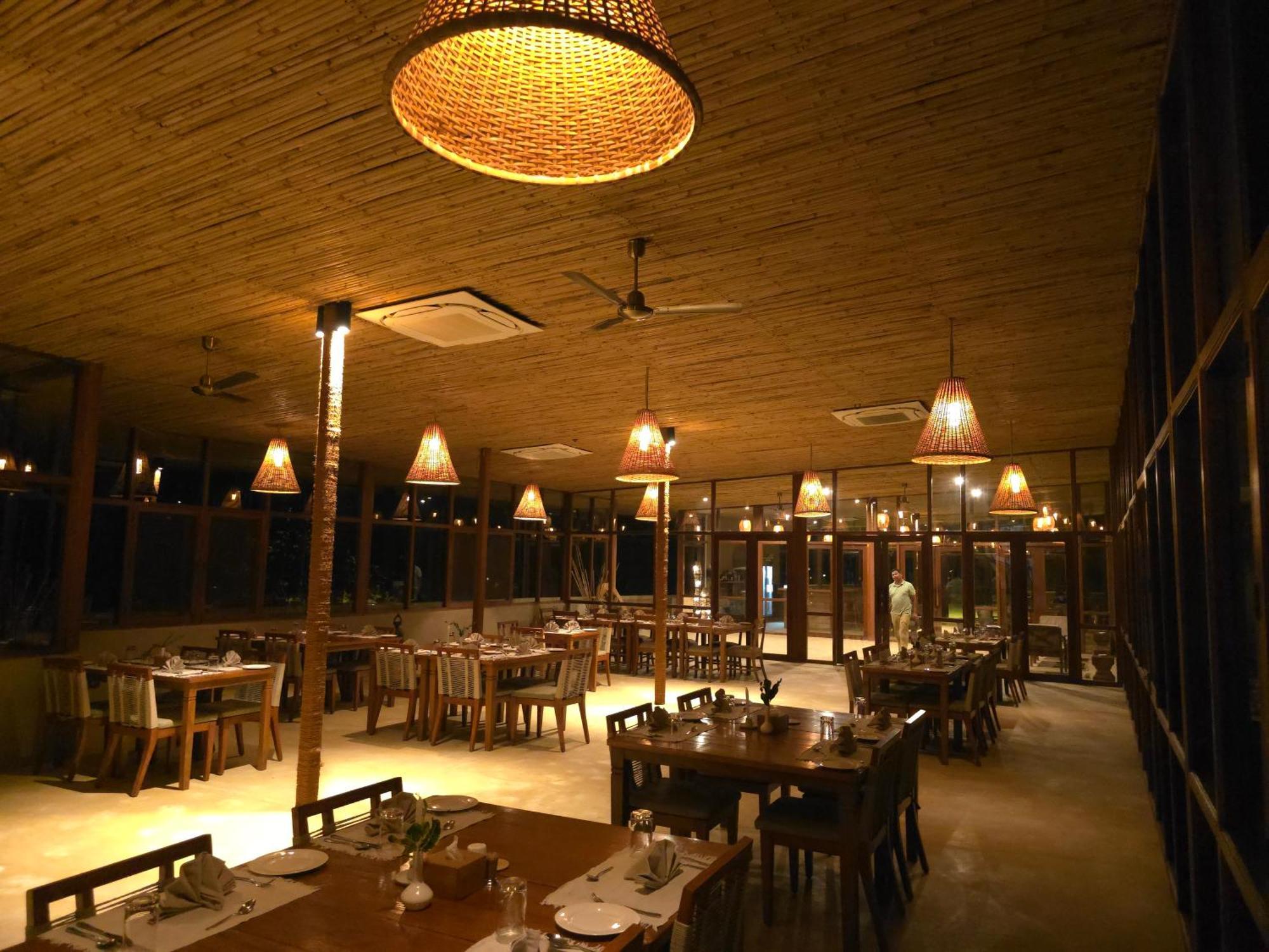 Sanctuary Chitwan National Park Hotel Luaran gambar
